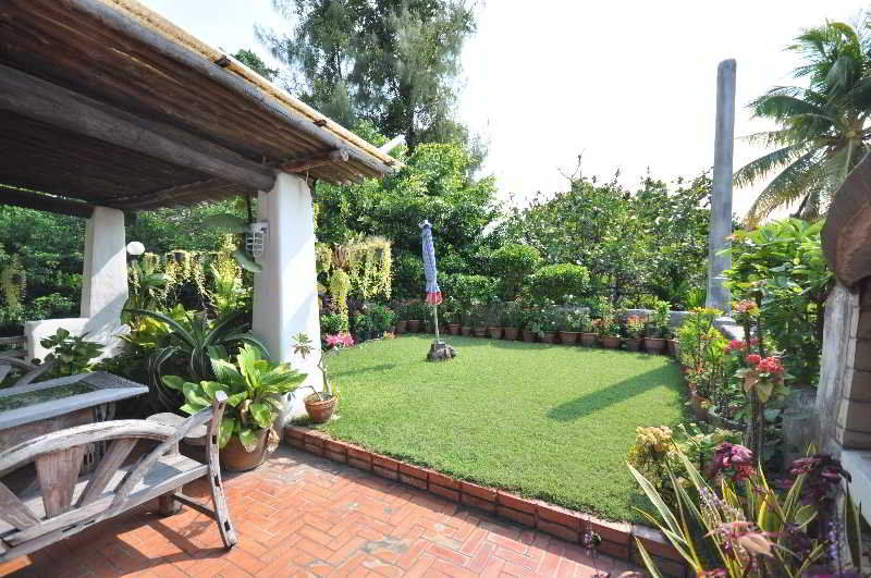 Momchailai Pattaya Retreat Exteriör bild