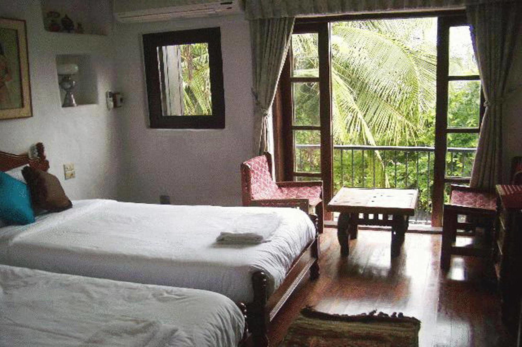 Momchailai Pattaya Retreat Exteriör bild